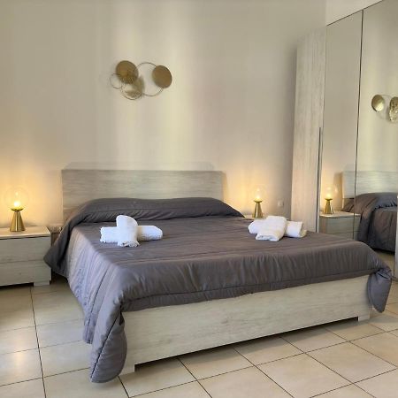 Cconforthotels Appartamento Crispi Bari Bagian luar foto