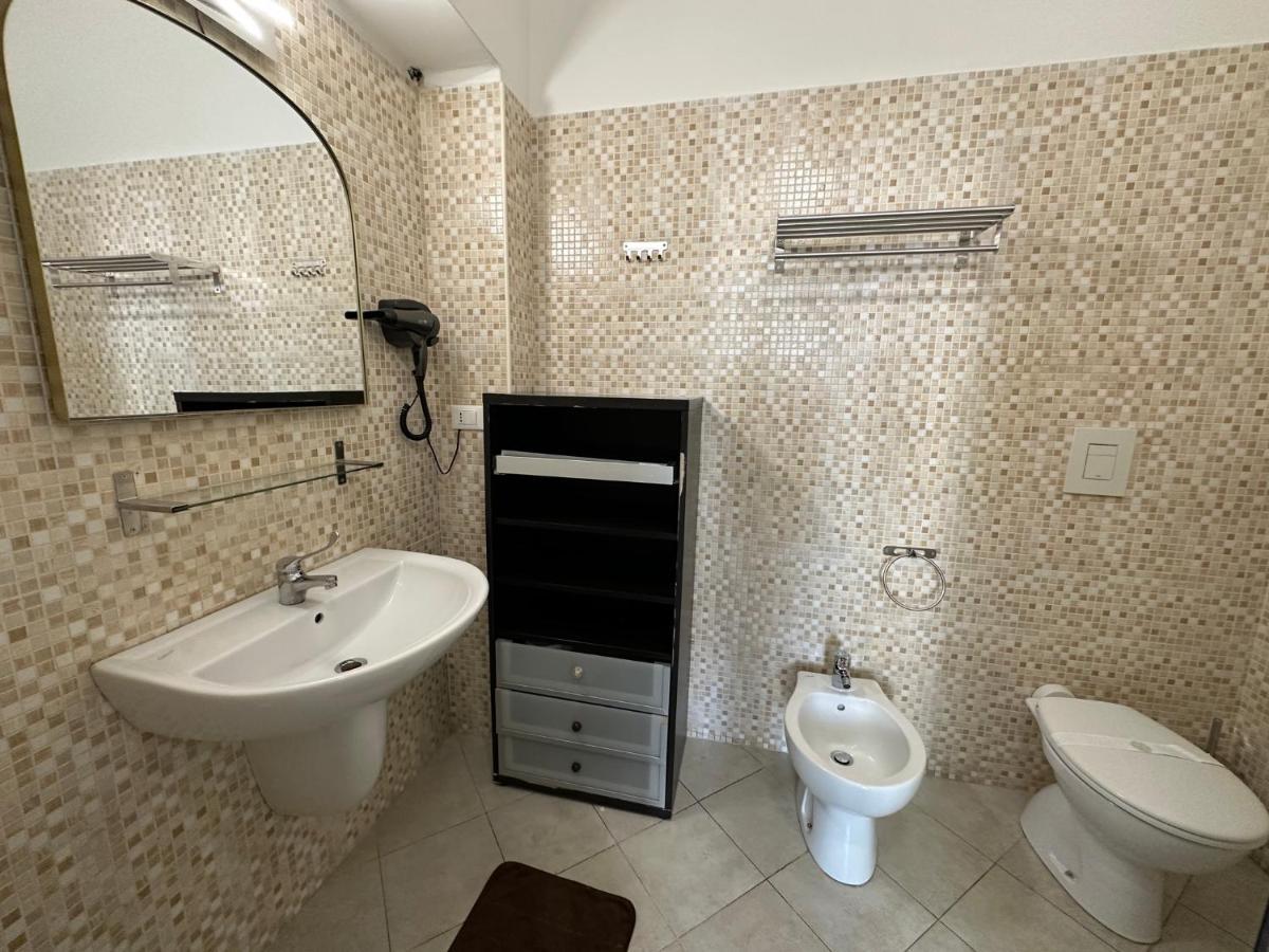 Cconforthotels Appartamento Crispi Bari Bagian luar foto